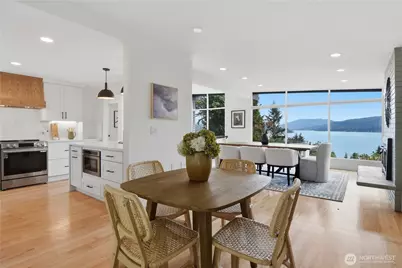 639 W Lake Sammamish Parkway NE, Bellevue, WA 98008 - Photo 3