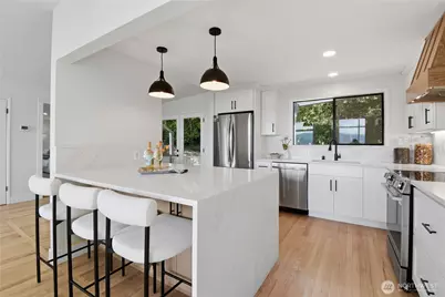 639 W Lake Sammamish Parkway NE, Bellevue, WA 98008 - Photo 11