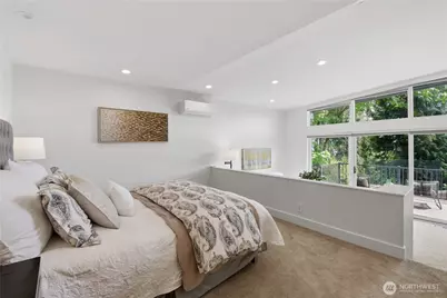 639 W Lake Sammamish Parkway NE, Bellevue, WA 98008 - Photo 17