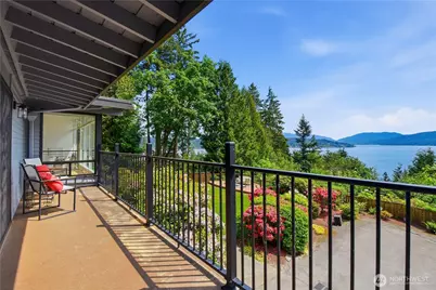639 W Lake Sammamish Parkway NE, Bellevue, WA 98008 - Photo 13