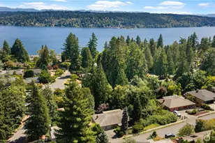 16058 36th Ave NE, Lake Forest Park, WA 98155 - Photo 1