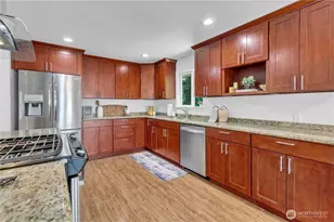 18415 9th St E, Lake Tapps, WA 98391 - Photo 11
