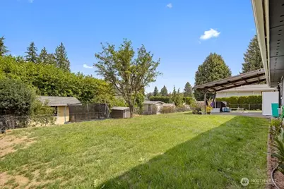 2406 NE 24th Street, Renton, WA 98056 - Photo 23