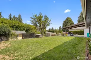 2406 NE 24th St, Renton, WA 98056 - Photo 23