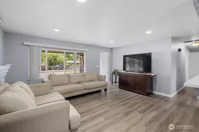 2406 NE 24th Street, Renton, WA 98056 - Photo 7