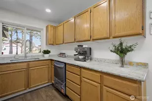 1063 Cascade Ln, Camano Island, WA 98282 - Photo 7