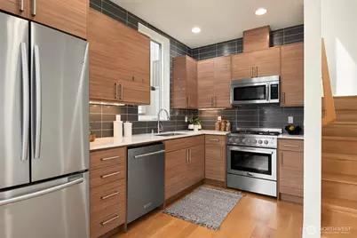 3924 Linden Avenue N #E, Seattle, WA 98103 - Photo 5