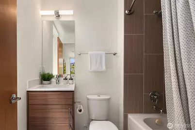 3924 Linden Avenue N #E, Seattle, WA 98103 - Photo 13