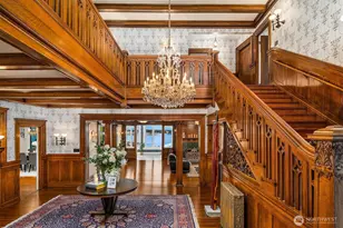 421 W Highland Dr, Seattle, WA 98119 - Photo 9