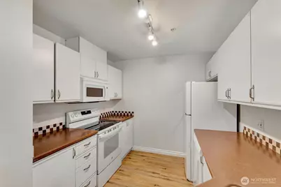22104 41st Avenue S #101, Kent, WA 98032 - Photo 9