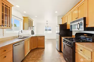 1308 16th St, Anacortes, WA 98221 - Photo 7