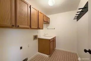 6349 114th Ave SE, Bellevue, WA 98006 - Photo 15