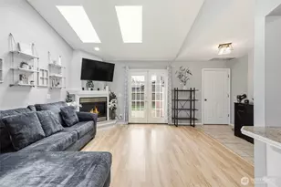 303 E Highland Dr, Arlington, WA 98223 - Photo 9