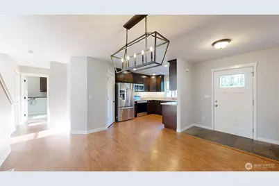 8836 E B Street, Tacoma, WA 98445 - Photo 5