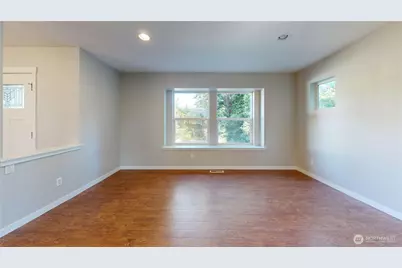 8836 E B Street, Tacoma, WA 98445 - Photo 11