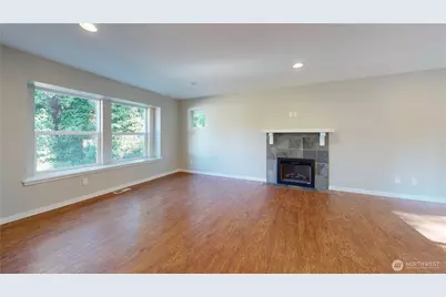 8836 E B Street, Tacoma, WA 98445 - Photo 9