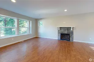 8836 E B St, Tacoma, WA 98445 - Photo 9