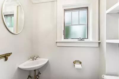 2137 E Hamlin Street, Seattle, WA 98112 - Photo 13