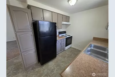 1407 Bowmont Avenue, Kelso, WA 98626 - Photo 9
