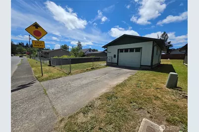 1407 Bowmont Avenue, Kelso, WA 98626 - Photo 33