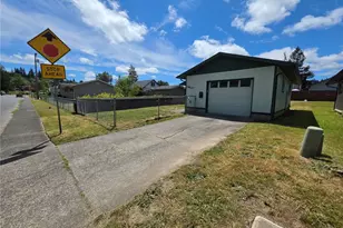 1407 Bowmont Ave, Kelso, WA 98626 - Photo 33