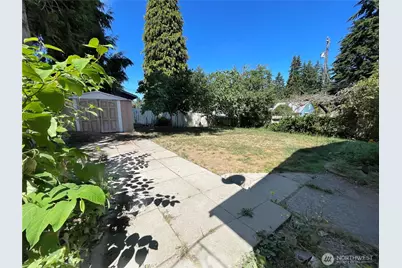 14301 Meridian Avenue N, Seattle, WA 98133 - Photo 13