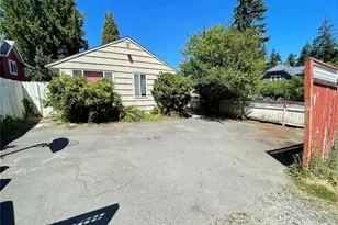 14301 Meridian Ave N, Seattle, WA 98133 - Photo 15
