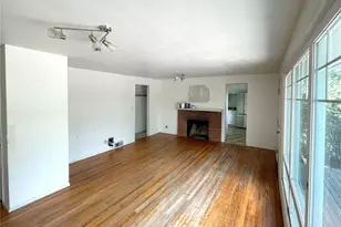 14301 Meridian Ave N, Seattle, WA 98133 - Photo 3