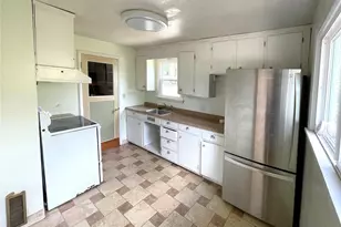 14301 Meridian Ave N, Seattle, WA 98133 - Photo 5