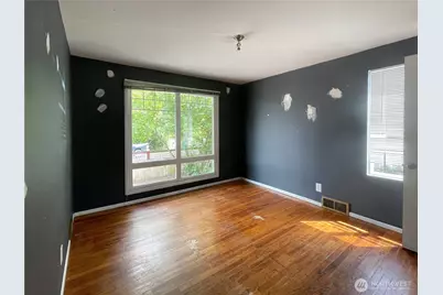 14301 Meridian Avenue N, Seattle, WA 98133 - Photo 7