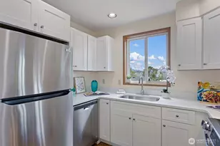 278 Lind Ave NW, Renton, WA 98057 - Photo 11