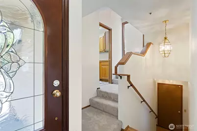278 Lind Avenue NW, Renton, WA 98057 - Photo 3