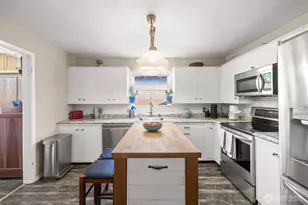 424 W 4th St, Port Angeles, WA 98362 - Photo 15