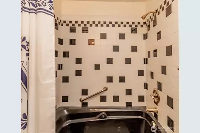 25401 35th Place S, Kent, WA 98032 - Photo 21