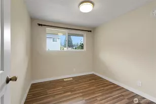 3302 20th St SE, Auburn, WA 98092 - Photo 9