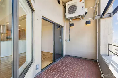 2021 1st Avenue #C12, Seattle, WA 98121 - Photo 7