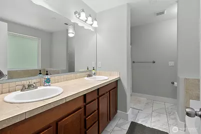 11005 179th Avenue Ct E, Bonney Lake, WA 98391 - Photo 15
