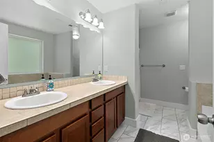 11005 179th Ave Ct E, Bonney Lake, WA 98391 - Photo 15