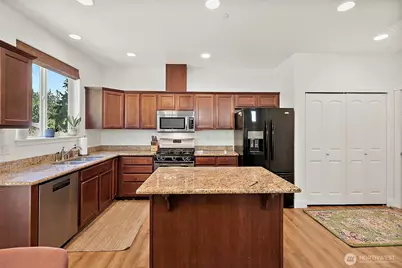 11005 179th Avenue Ct E, Bonney Lake, WA 98391 - Photo 7