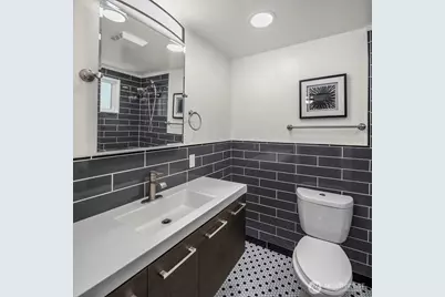 18210 Dayton Avenue N, Shoreline, WA 98133 - Photo 13
