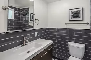 18210 Dayton Ave N, Shoreline, WA 98133 - Photo 13