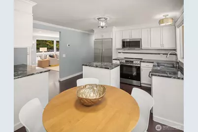 18210 Dayton Avenue N, Shoreline, WA 98133 - Photo 7