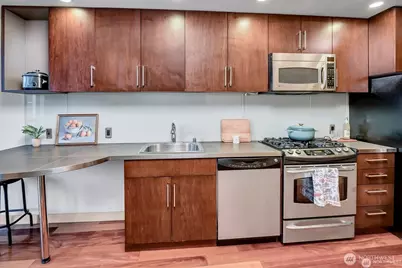 910 Lenora Street #S1004, Seattle, WA 98121 - Photo 7