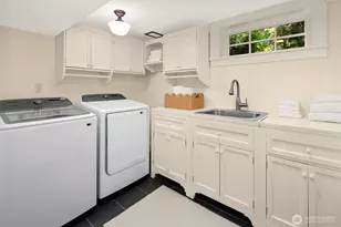 2057 McGilvra Blvd E, Seattle, WA 98112 - Photo 15