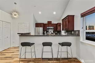 524 6th Ave W, Seattle, WA 98119 - Photo 9