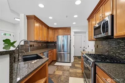 1855 SE Trossachs Boulevard #2001, Sammamish, WA 98075 - Photo 11