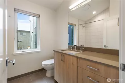 115 N 105th Street #B, Seattle, WA 98133 - Photo 23