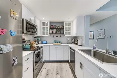 975 Aberdeen Avenue NE #G302, Renton, WA 98056 - Photo 5