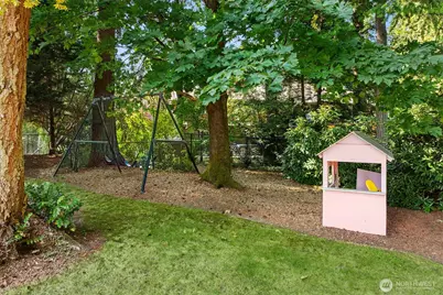 21728 NE 81st Street, Redmond, WA 98053 - Photo 39