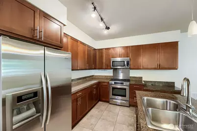 8535 Avondale Road NE #A204, Redmond, WA 98052 - Photo 11